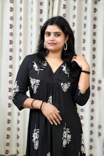 Load image into Gallery viewer, COTTON DRESS SM010